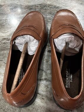 NEW, NEVER worn, Rockport penny loafers, 9.5, Cognac